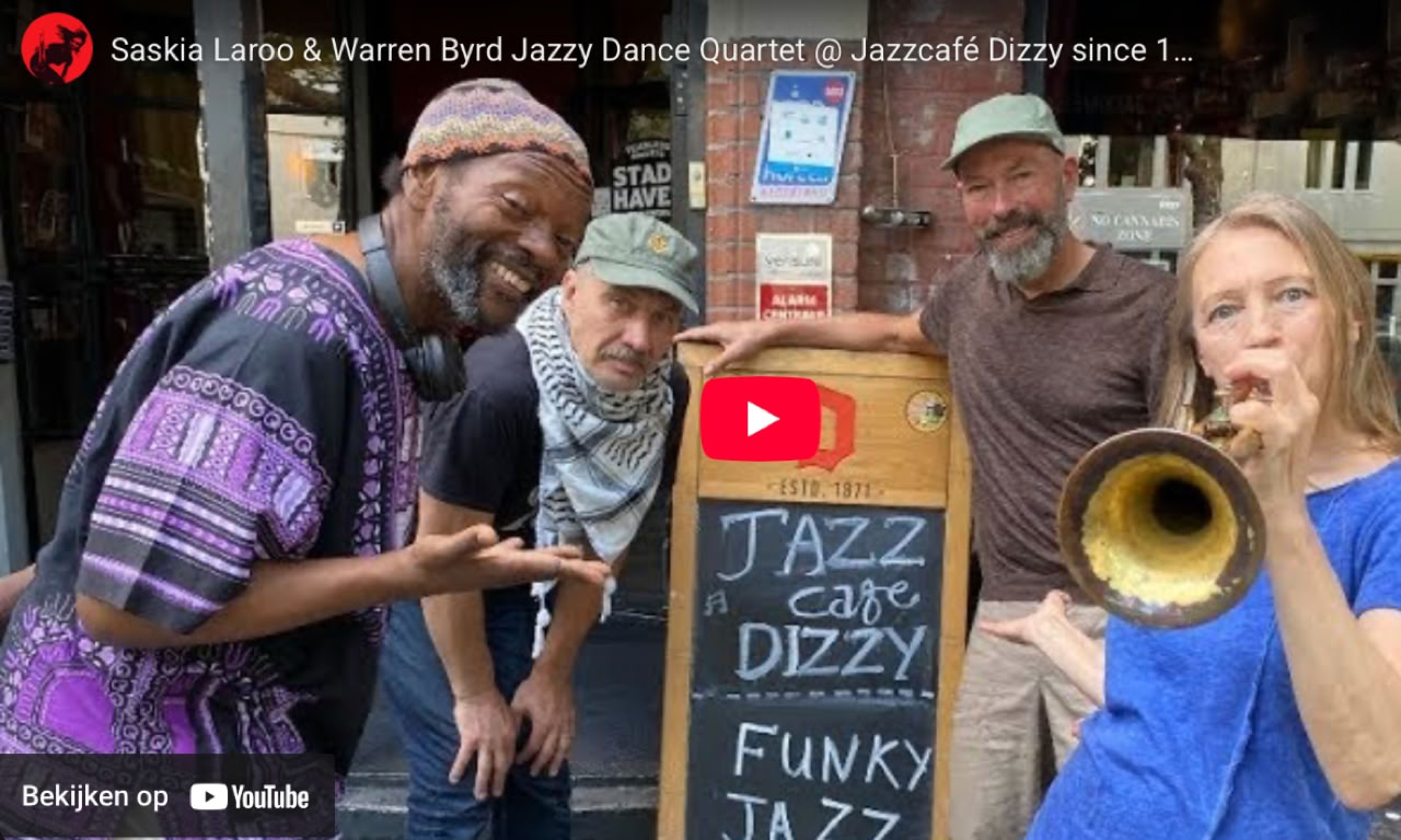 Youtube link naar een optreden van Saskia Laroo en Warren Byrd bij Jazz Caf&eacute; Dizzy.